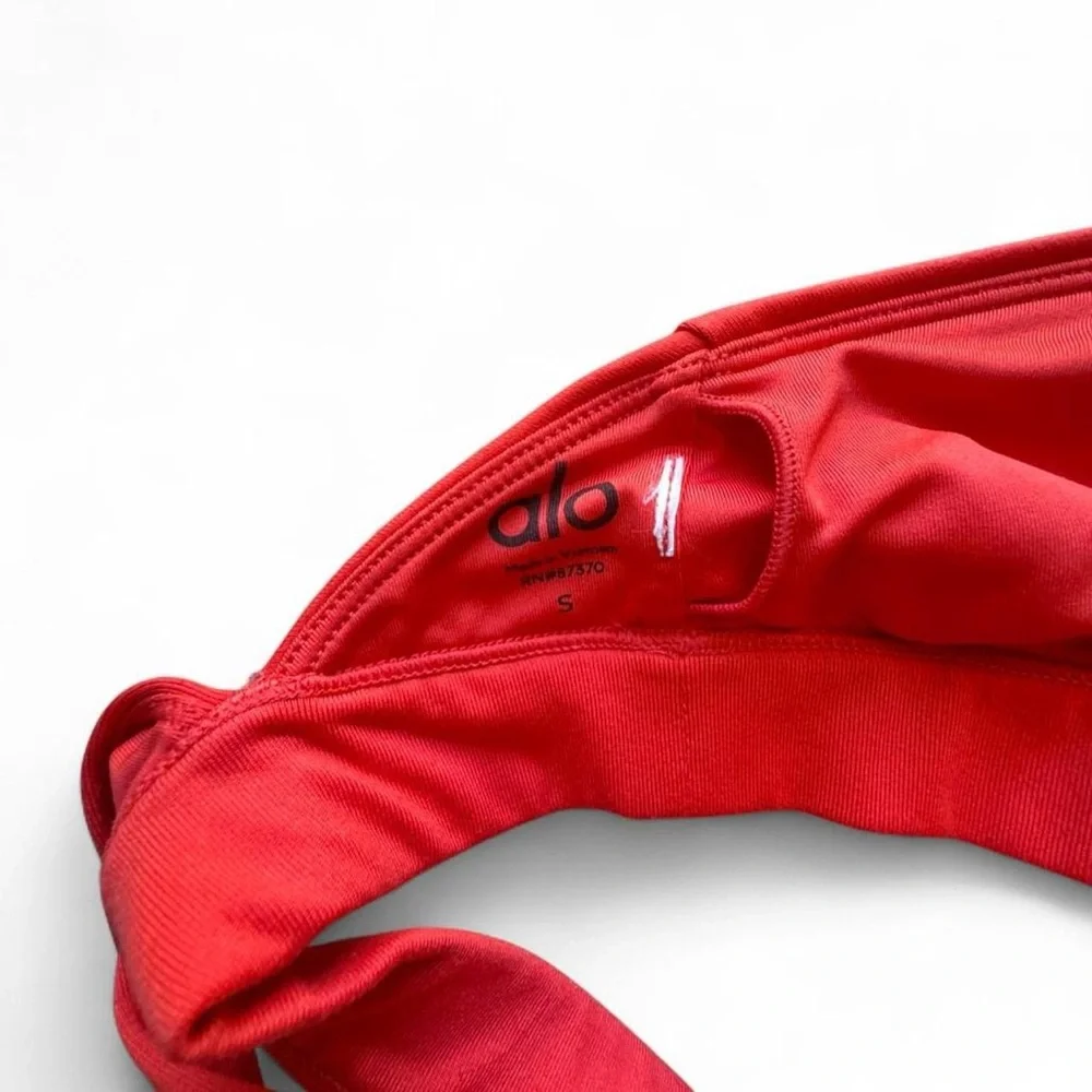 Alo Airbrush Destination Bra in Red Hot Summer Size Small‎